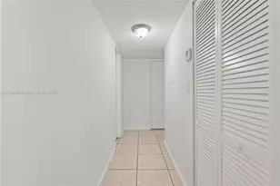 915 NE 199th St, Miami, FL 33179 - Photo 29
