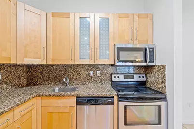 915 NE 199th St #202-15, Miami, FL 33179 - Photo 17