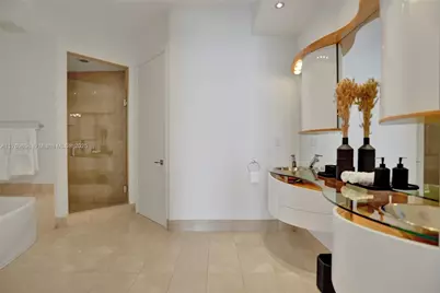 18101 Collins Ave #3504, Sunny Isles Beach, FL 33160 - Photo 57