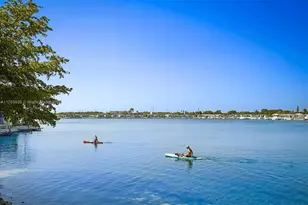 102 Lake Shore Dr, Pembroke Park, FL 33009 - Photo 37