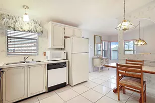 102 Lake Shore Dr, Pembroke Park, FL 33009 - Photo 15