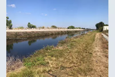 19550 SW 207 Ave, Miami, FL 33187 - Photo 7