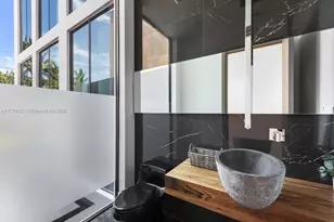 1400 Bayview Dr, Fort Lauderdale, FL 33304 - Photo 29