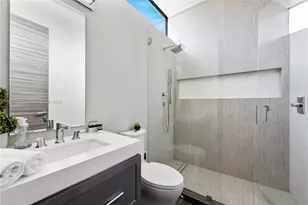 1400 Bayview Dr, Fort Lauderdale, FL 33304 - Photo 39