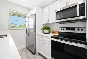 910 South Dr, Delray Beach, FL 33445 - Photo 3