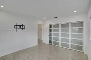 2125 Alamanda Dr, North Miami, FL 33181 - Photo 17