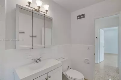 2125 Alamanda Dr, North Miami, FL 33181 - Photo 21