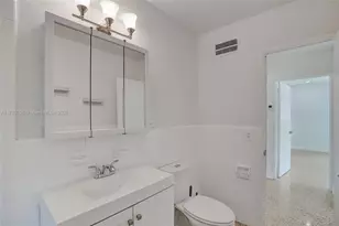 2125 Alamanda Dr, North Miami, FL 33181 - Photo 21