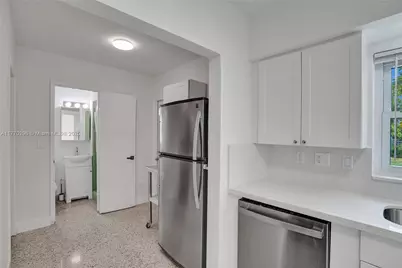 2125 Alamanda Dr, North Miami, FL 33181 - Photo 25