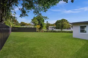 2125 Alamanda Dr, North Miami, FL 33181 - Photo 33