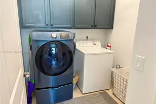 2977 St John Dr, Cooper City, FL 33024 - Photo 19