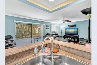 5404 Bayberry Ln, Tamarac, FL 33319 - Photo 15