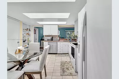 5404 Bayberry Ln, Tamarac, FL 33319 - Photo 11