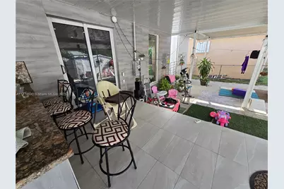 1011 NW 64th St, Miami, FL 33150 - Photo 35