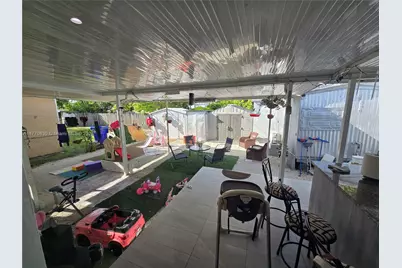 1011 NW 64th St, Miami, FL 33150 - Photo 29