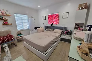 1011 NW 64th St, Miami, FL 33150 - Photo 27