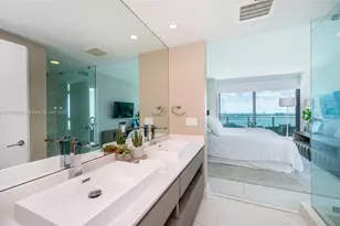 460 NE 28th St, Miami, FL 33137 - Photo 17