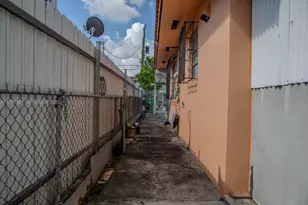 791 NW 22nd Pl, Miami, FL 33125 - Photo 11
