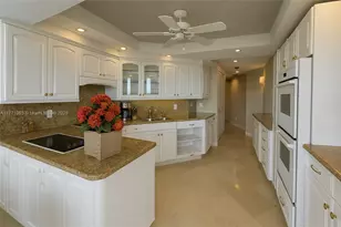 2000 Island Blvd, Aventura, FL 33160 - Photo 11