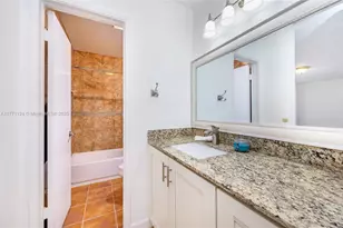 1007 NW 106th Ave Cir, Miami, FL 33172 - Photo 29