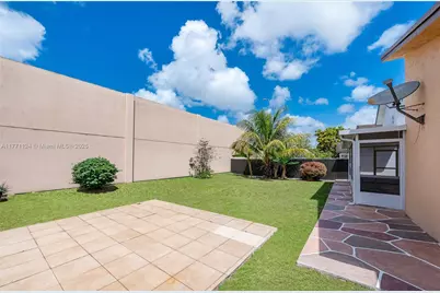 1007 NW 106th Ave Cir, Miami, FL 33172 - Photo 19