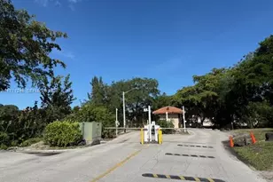 6101 N Falls Cir Dr, Lauderhill, FL 33319 - Photo 1