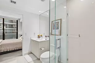 55 SW 9th St, Miami, FL 33130 - Photo 13