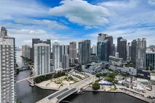 90 SW 3rd St, Miami, FL 33130 - Photo 1