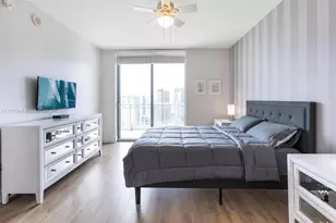 90 SW 3rd St, Miami, FL 33130 - Photo 9