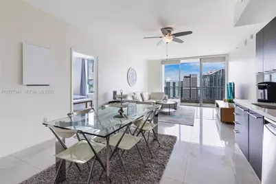 90 SW 3rd St #4103, Miami, FL 33130 - Photo 3
