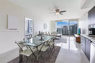 90 SW 3rd St, Miami, FL 33130 - Photo 3