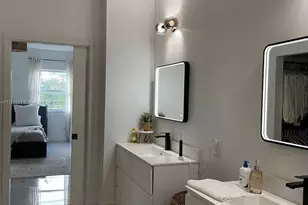 10750 NW 66th St, Doral, FL 33178 - Photo 19