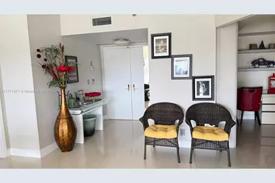 20281 E Country Club Dr #809, Aventura, FL 33180 - Photo 3