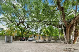 2960 Whitehead St, Coconut Grove, FL 33133 - Photo 13