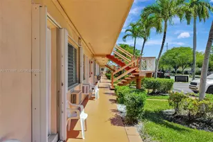 1012 SW 11th St, Hallandale Beach, FL 33009 - Photo 21