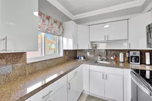 1012 SW 11th St, Hallandale Beach, FL 33009 - Photo 31