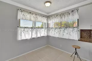 1012 SW 11th St, Hallandale Beach, FL 33009 - Photo 27