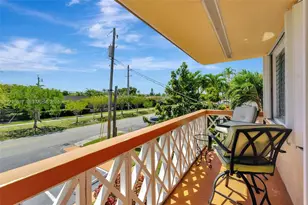 1012 SW 11th St, Hallandale Beach, FL 33009 - Photo 25