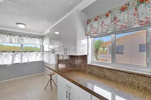 1012 SW 11th St, Hallandale Beach, FL 33009 - Photo 31