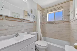 1012 SW 11th St, Hallandale Beach, FL 33009 - Photo 5