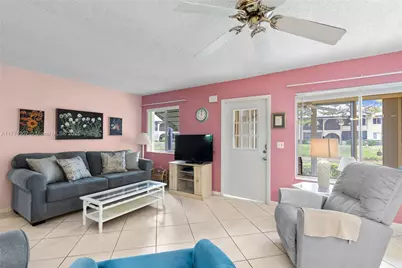 336 Pine Ridge Cir #B-1, Greenacres, FL 33463 - Photo 3