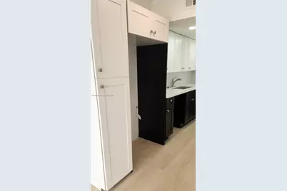 17890 W Dixie Hwy 318 Hwy #3, North Miami Beach, FL 33160 - Photo 9