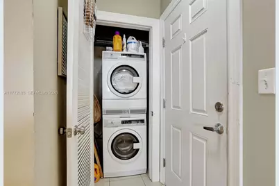 1050 Hillsboro Mile #403W, Hillsboro Beach, FL 33062 - Photo 7