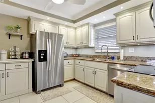 1050 Hillsboro Mile, Hillsboro Beach, FL 33062 - Photo 9