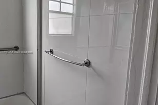 1611 Michigan Ave, Miami Beach, FL 33139 - Photo 11