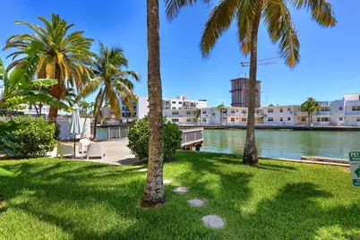 6911 Bay Dr #3, Miami Beach, FL 33141 - Photo 23