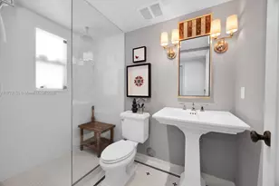 6911 Bay Dr, Miami Beach, FL 33141 - Photo 5