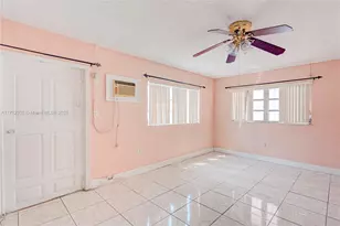 390 E 44th St, Hialeah, FL 33013 - Photo 13