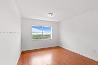 400 Kings Point Dr #1607, Sunny Isles Beach, FL 33160 - Photo 25