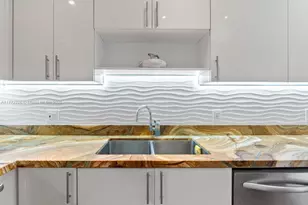 400 Kings Point Dr, Sunny Isles Beach, FL 33160 - Photo 19